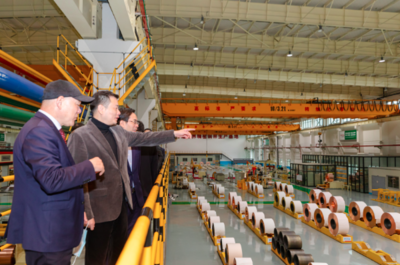 勇于變革創(chuàng)一流 擔(dān)當(dāng)奮進(jìn)攀高峰——湯飛帆調(diào)研創(chuàng)新載體與市場(chǎng)發(fā)展側(cè)記